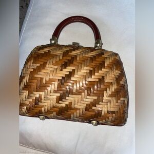 Vintage top handle straw purse w silver tone hardware